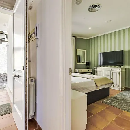 Guaita By Interhome *